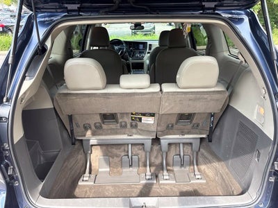 2018 Toyota Sienna XLE
