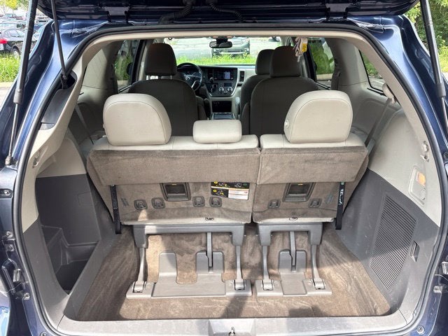 2018 Toyota Sienna XLE