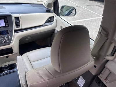 2018 Toyota Sienna XLE
