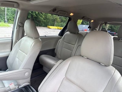 2018 Toyota Sienna XLE