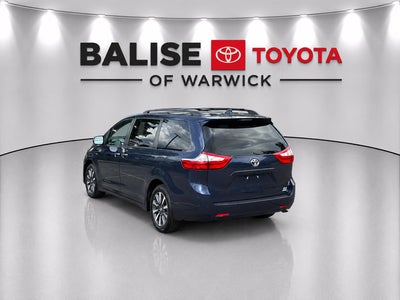 2018 Toyota Sienna XLE