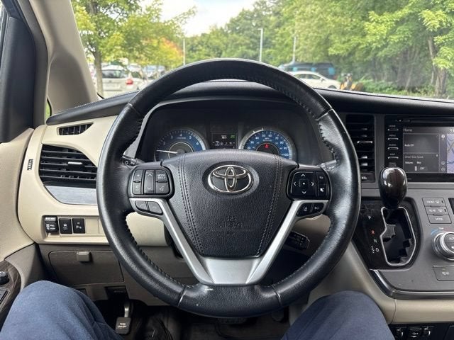 2018 Toyota Sienna XLE