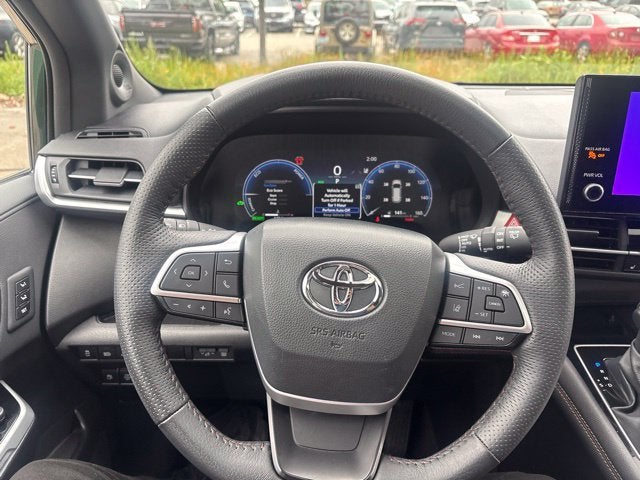 2025 Toyota Sienna Platinum