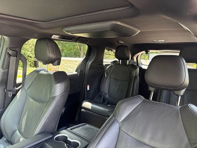 2025 Toyota Sienna Platinum