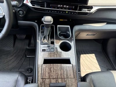 2025 Toyota Sienna Platinum