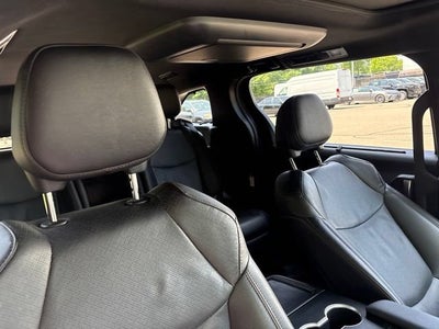 2025 Toyota Sienna Platinum