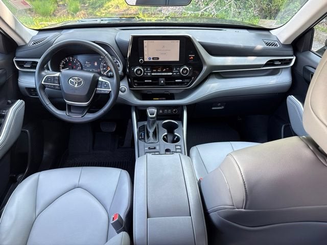 2025 Toyota Highlander XLE