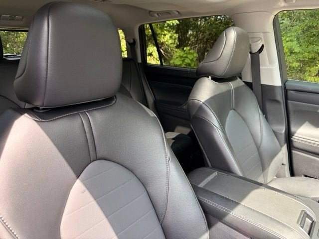 2025 Toyota Highlander XLE