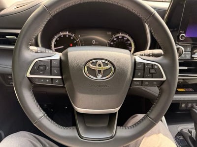2025 Toyota Highlander XLE