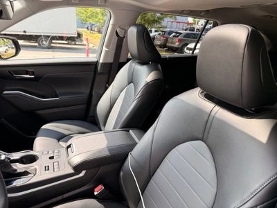 2025 Toyota Highlander XLE