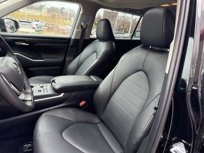 2025 Toyota Highlander XLE