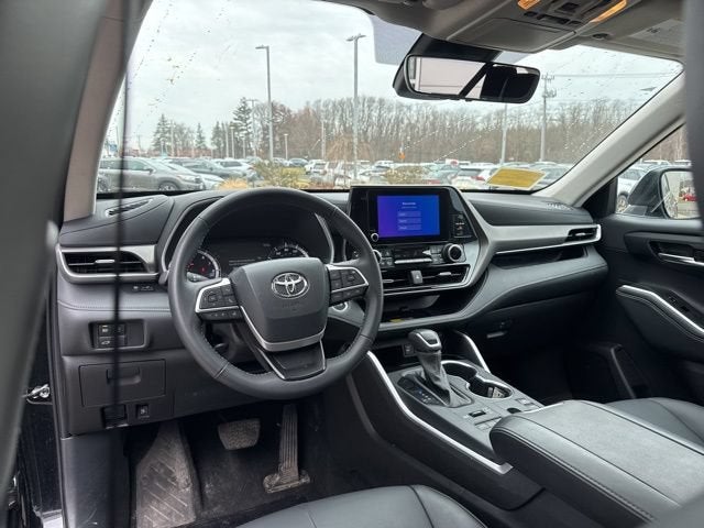 2025 Toyota Highlander XLE