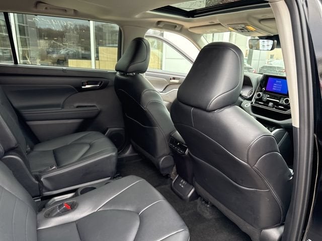 2025 Toyota Highlander XLE