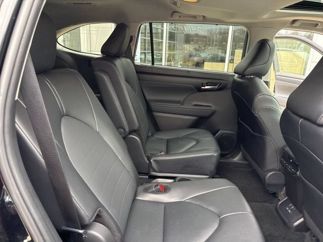 2025 Toyota Highlander XLE
