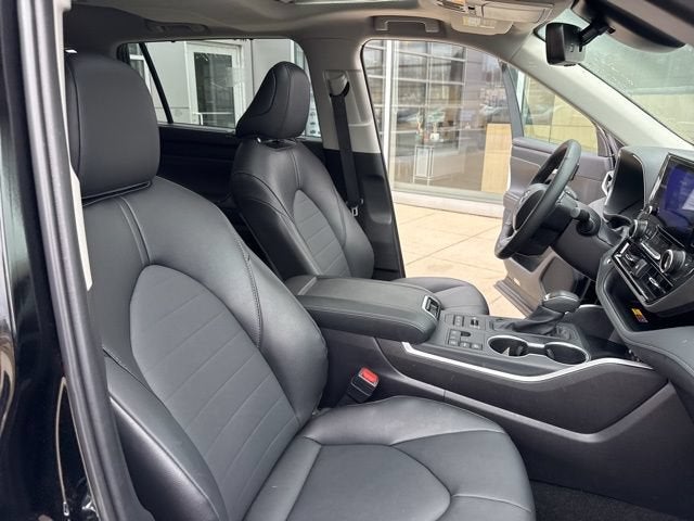 2025 Toyota Highlander XLE