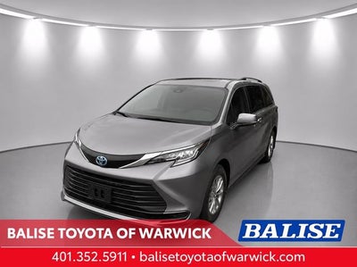 2023 Toyota Sienna LE