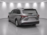2023 Toyota Sienna LE