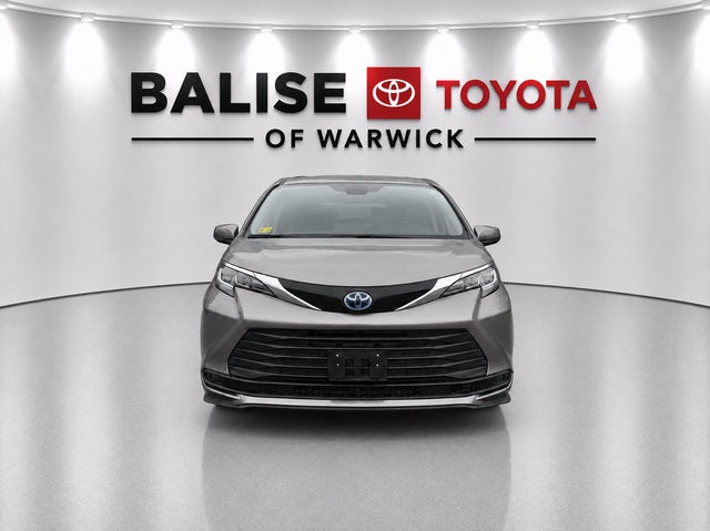 2023 Toyota Sienna LE