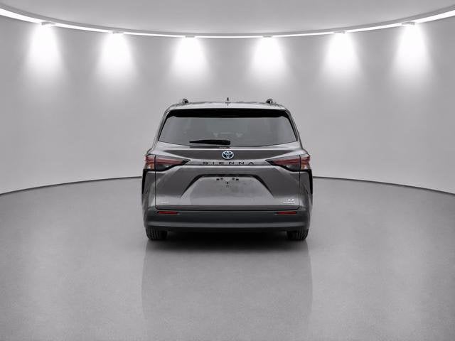 2023 Toyota Sienna LE