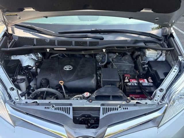 2019 Toyota Sienna XLE