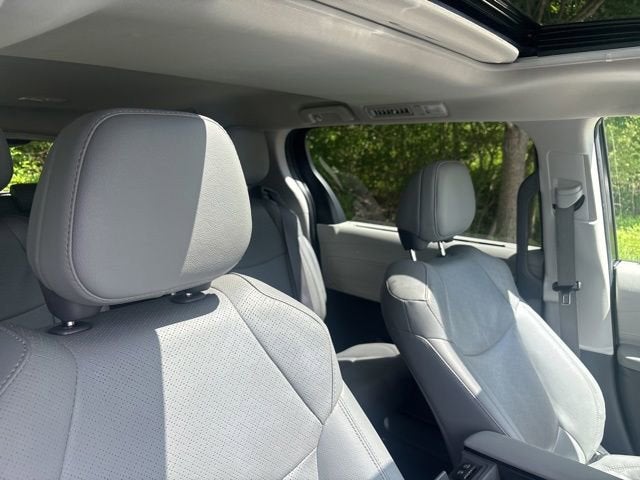 2022 Toyota Sienna Limited