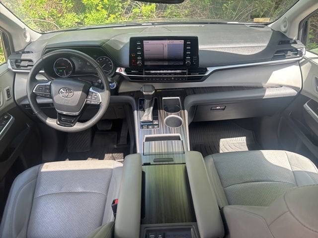 2022 Toyota Sienna Limited