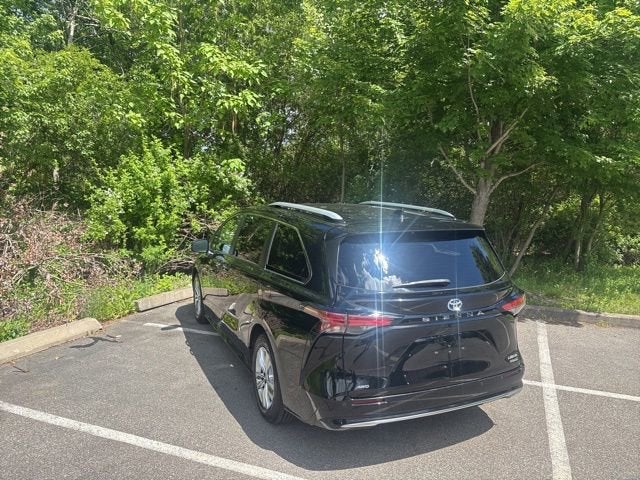 2022 Toyota Sienna Limited