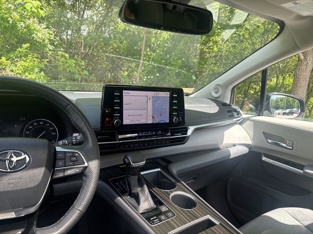 2022 Toyota Sienna Limited