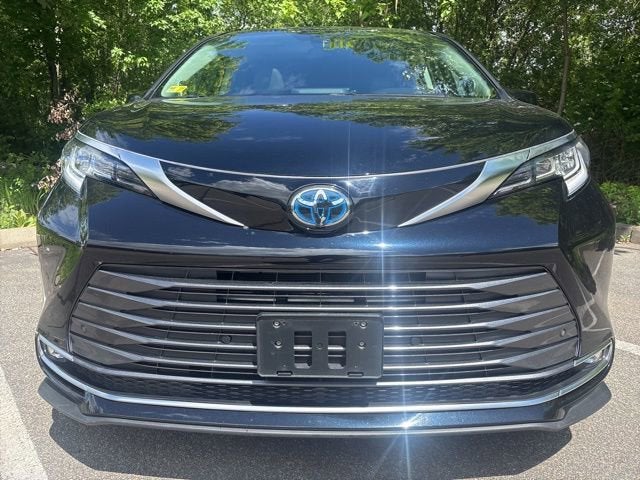 2022 Toyota Sienna Limited