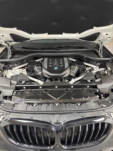 2023 BMW X5 M50i