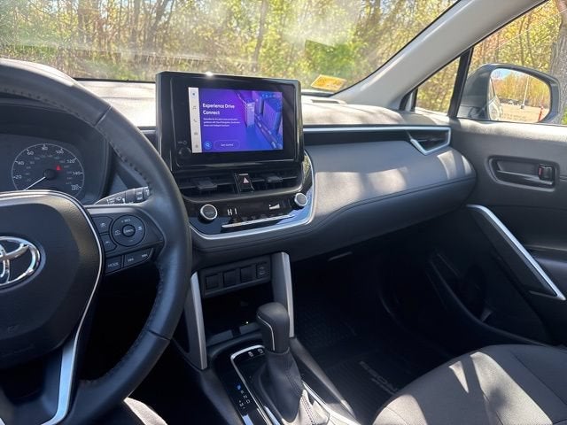 2025 Toyota Corolla Cross LE