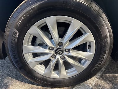 2025 Toyota Corolla Cross LE