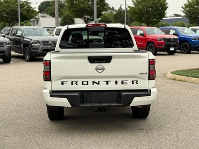 2025 Nissan Frontier SV