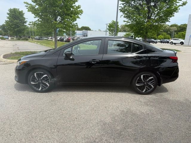 2025 Nissan Versa 1.6 SR