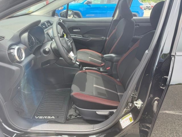 2025 Nissan Versa 1.6 SR