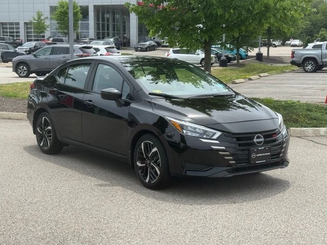 2025 Nissan Versa 1.6 SR