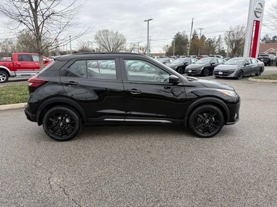 2023 Nissan Kicks SR