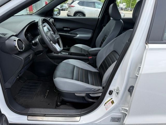 2021 Nissan Kicks SR