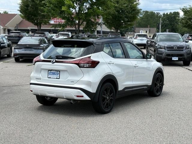 2021 Nissan Kicks SR