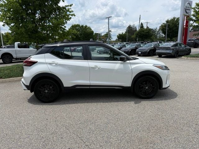 2021 Nissan Kicks SR