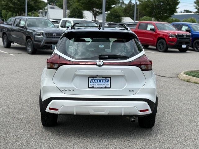 2021 Nissan Kicks SR
