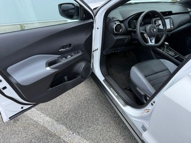 2021 Nissan Kicks SR