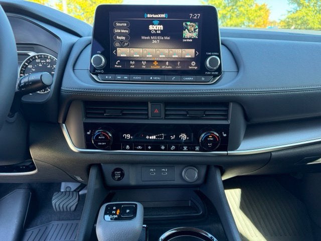 2027 Nissan Rogue SV
