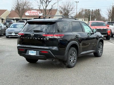 2026 Nissan Pathfinder SV