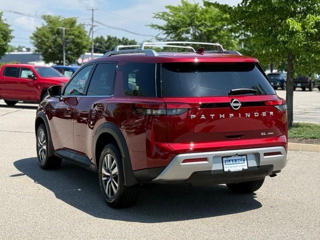 2025 Nissan Pathfinder SL