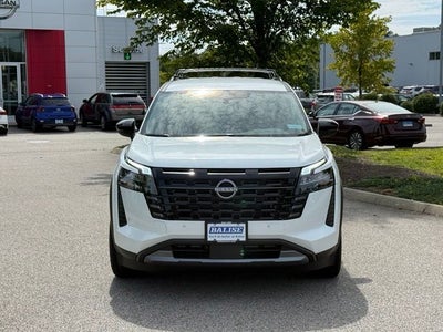 2026 Nissan Pathfinder SL