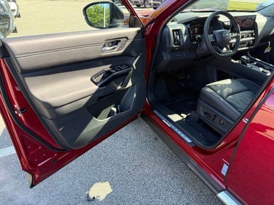 2026 Nissan Pathfinder Platinum