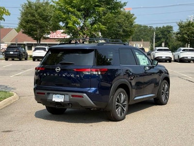 2026 Nissan Pathfinder Platinum