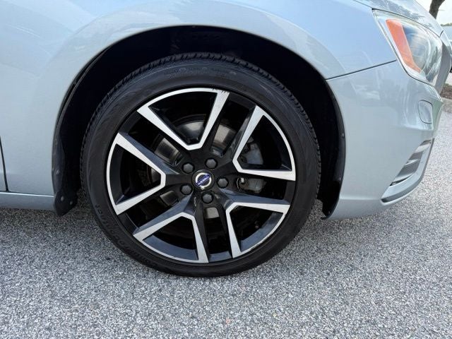 2018 Volvo V60 T5 Dynamic