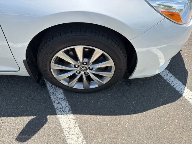 2016 Toyota Camry Hybrid XLE